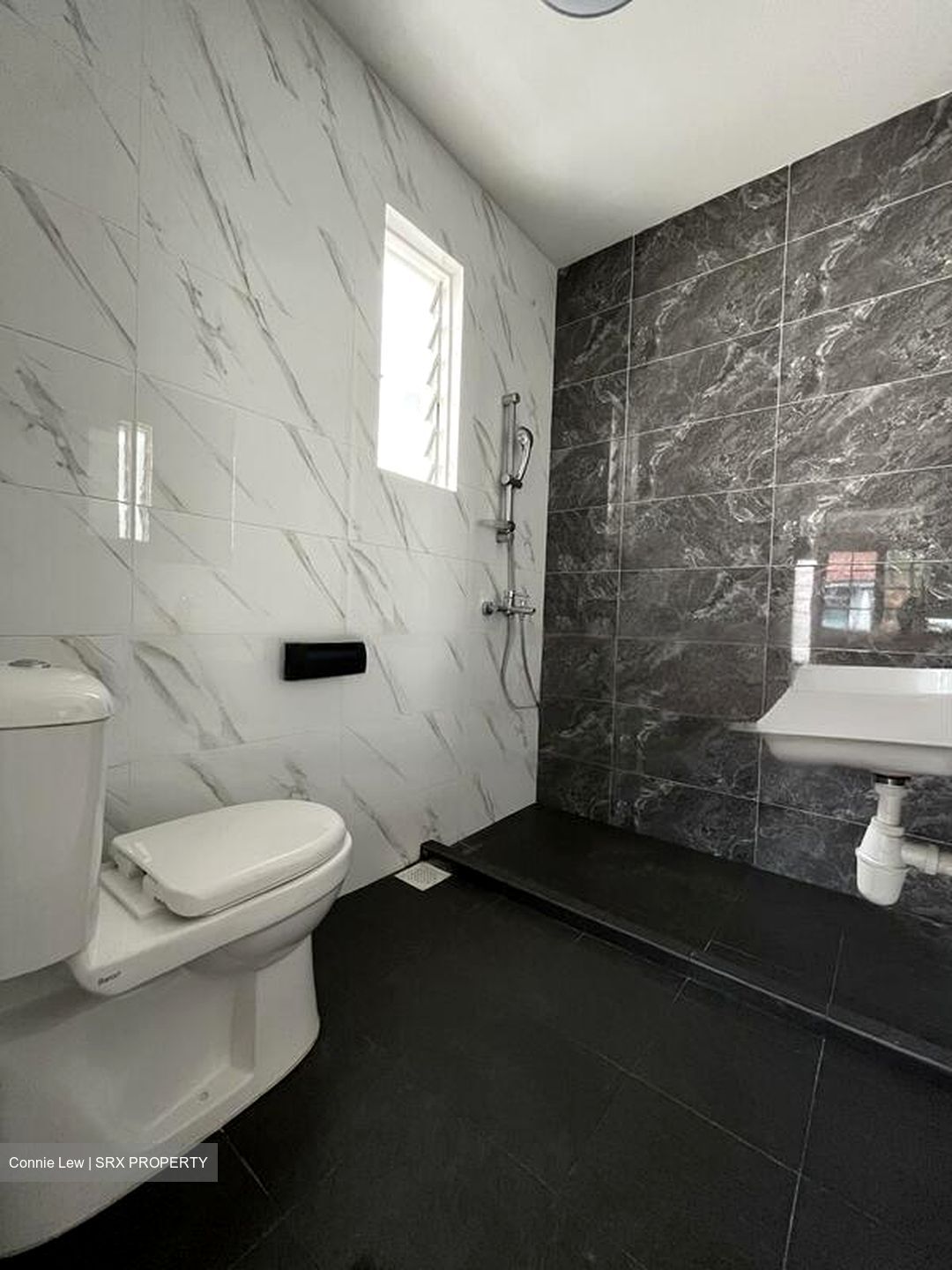 West Coast Avenue (D5), Terrace #610625151